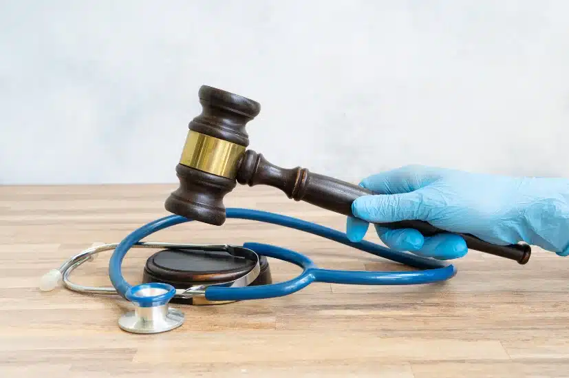 قانون الأخطاء الطبية – إهمال طبي